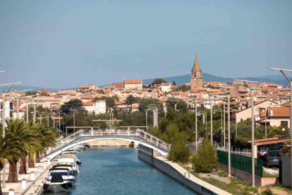 Mobilhome A Frejus A 15 Minute De La Mer Sur Terrain Independant Dış mekan fotoğraf