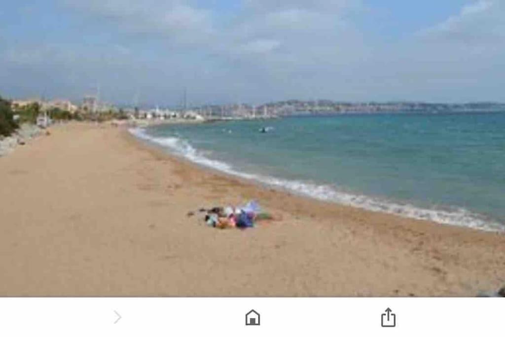 Mobilhome A Frejus A 15 Minute De La Mer Sur Terrain Independant Dış mekan fotoğraf